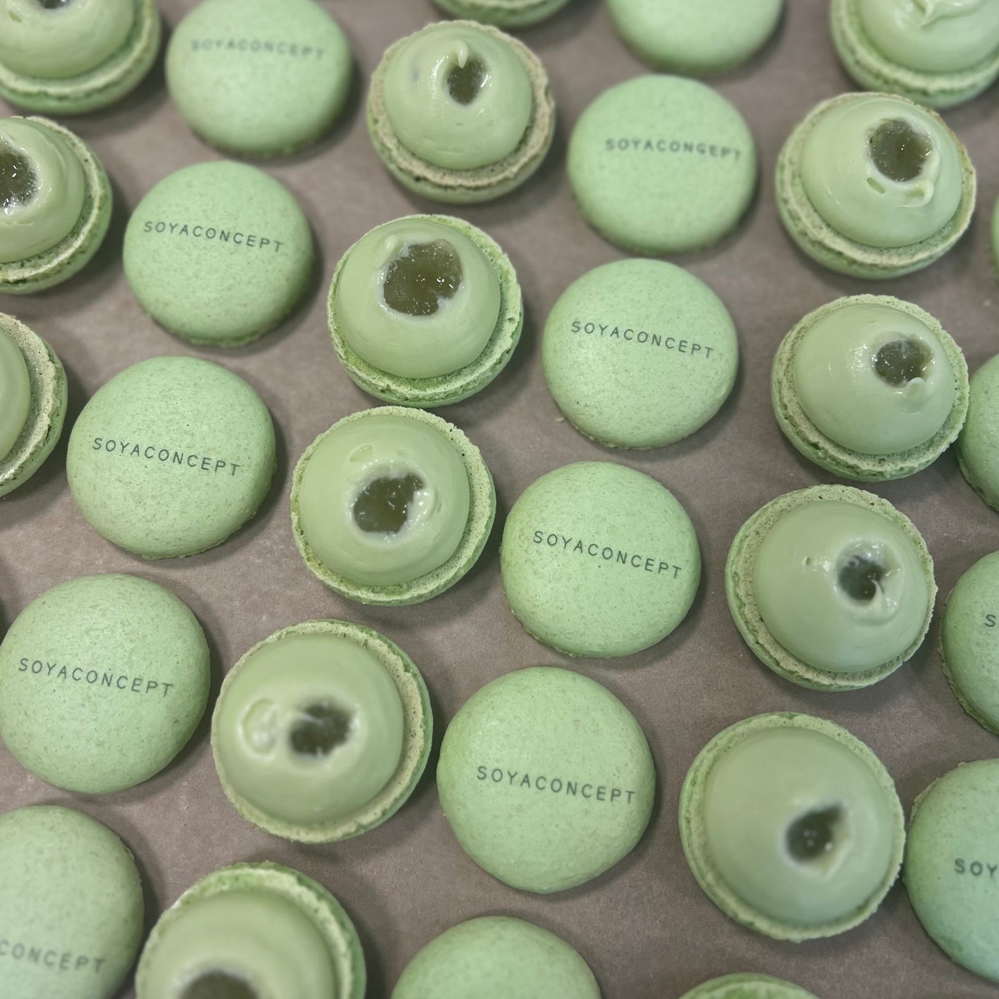 Lux Macarons 50 stk. med logo print på til dit event
