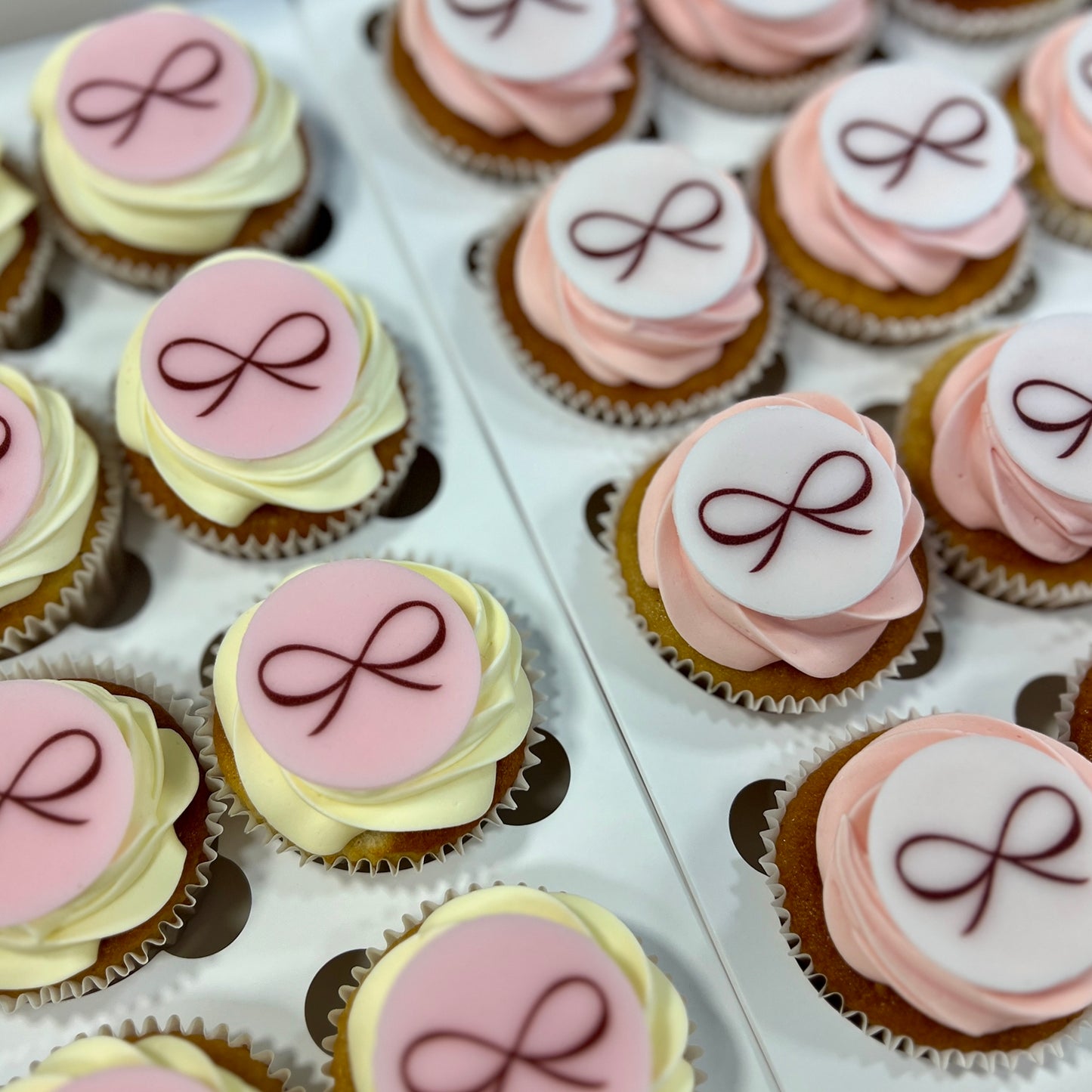 Cupcakes 48 stk. med Firma Logo til dit event