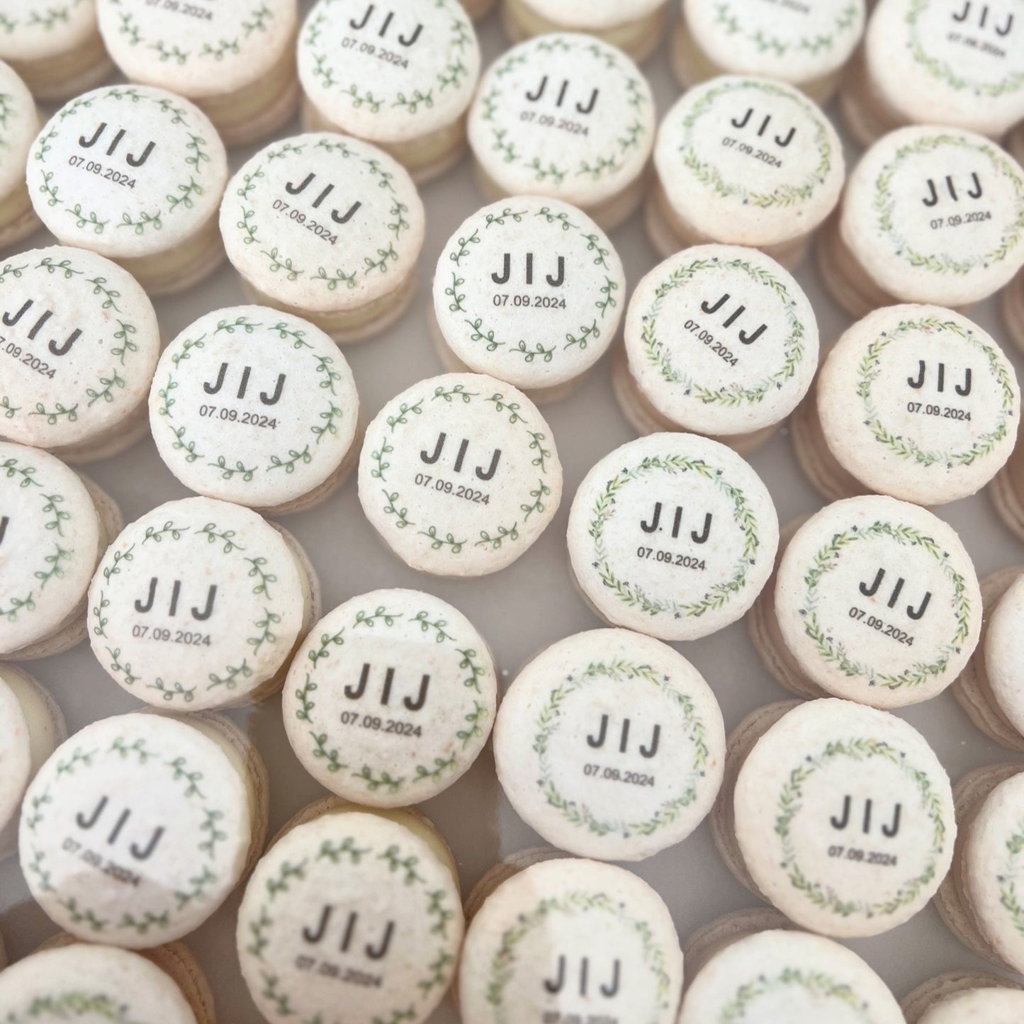 Lux Macarons 50 stk. med print til bryllup, barnedåb, konfirmation mm. -Bryllups stil