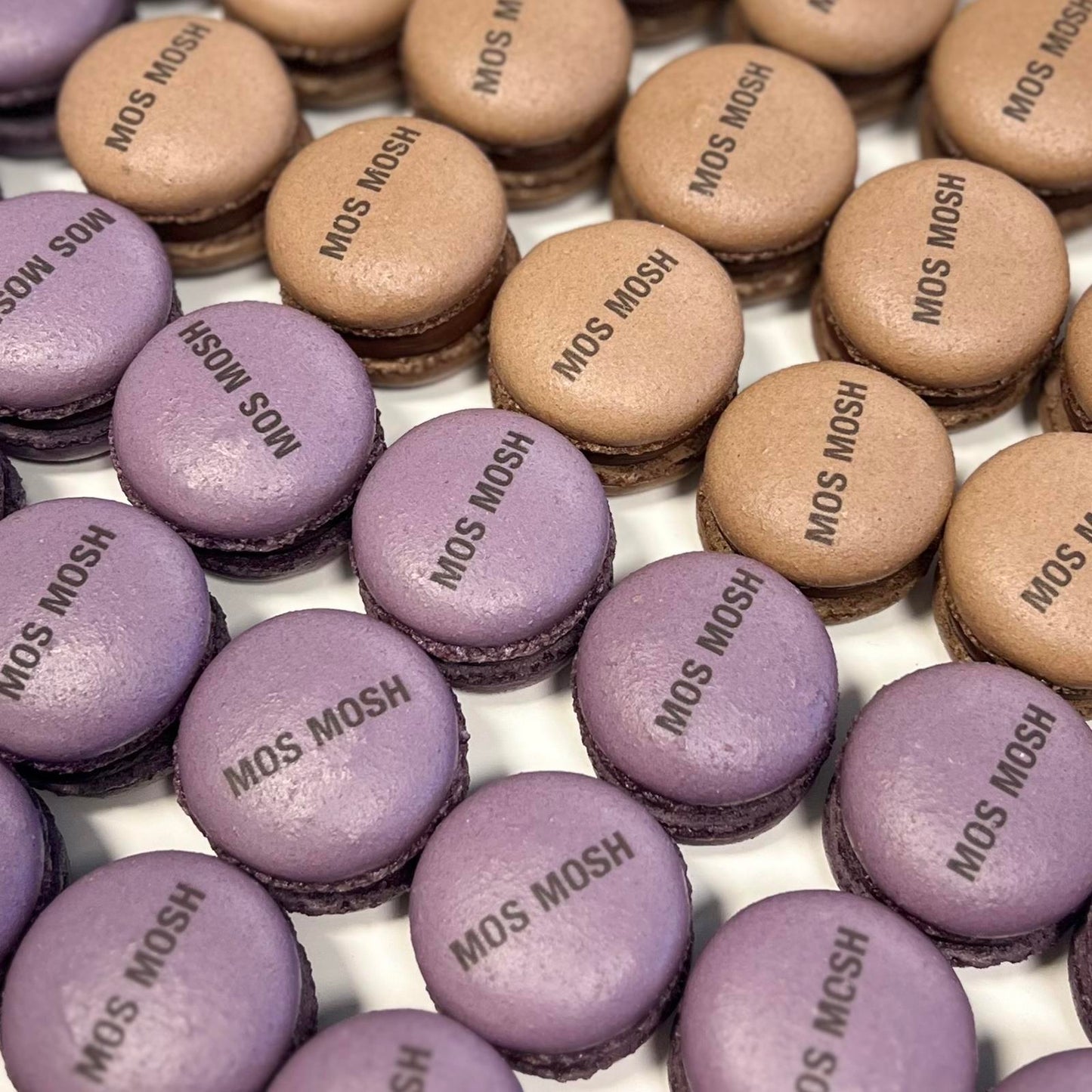 Lux Macarons 100 stk. med logo print på til din Fest